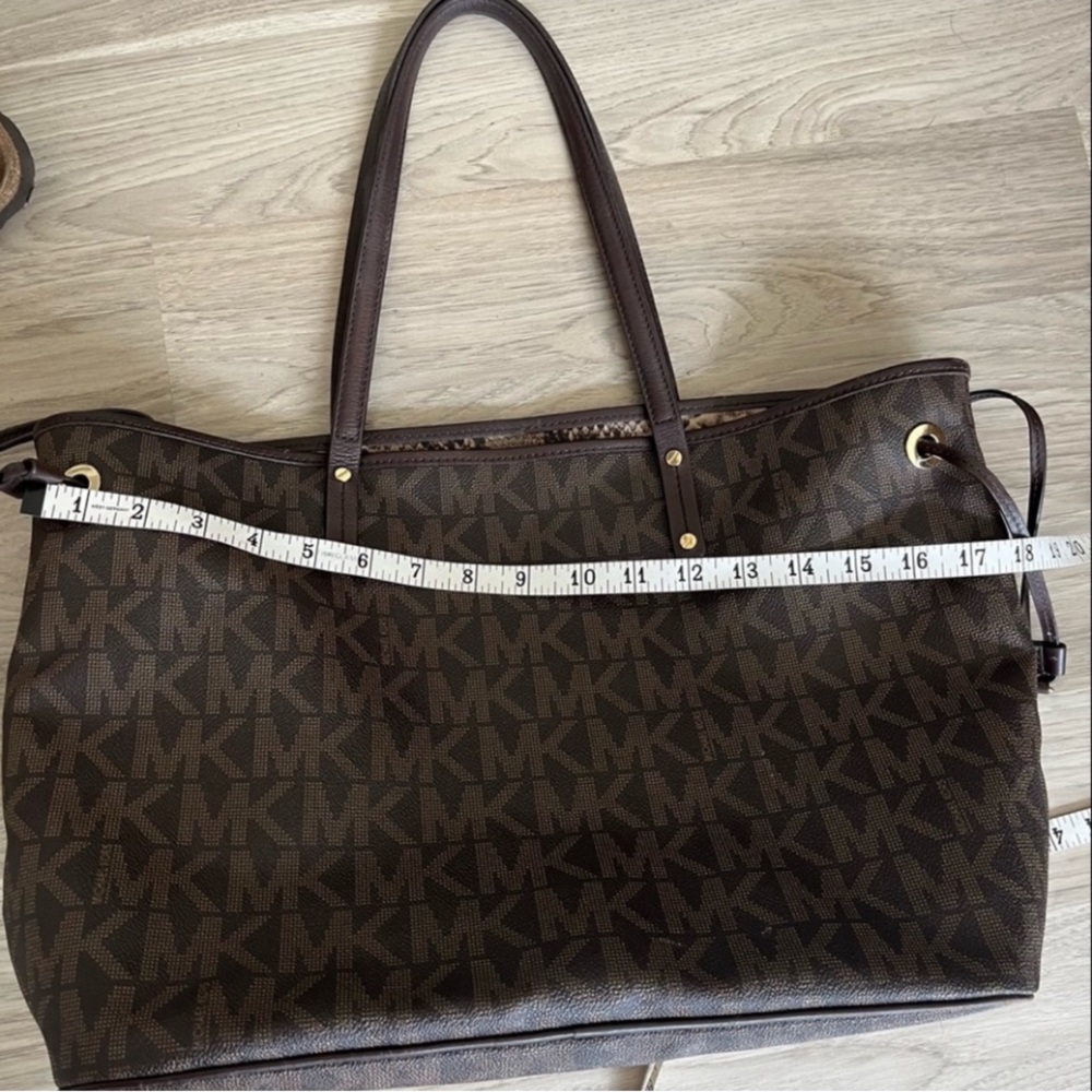 Large Michael kors never full